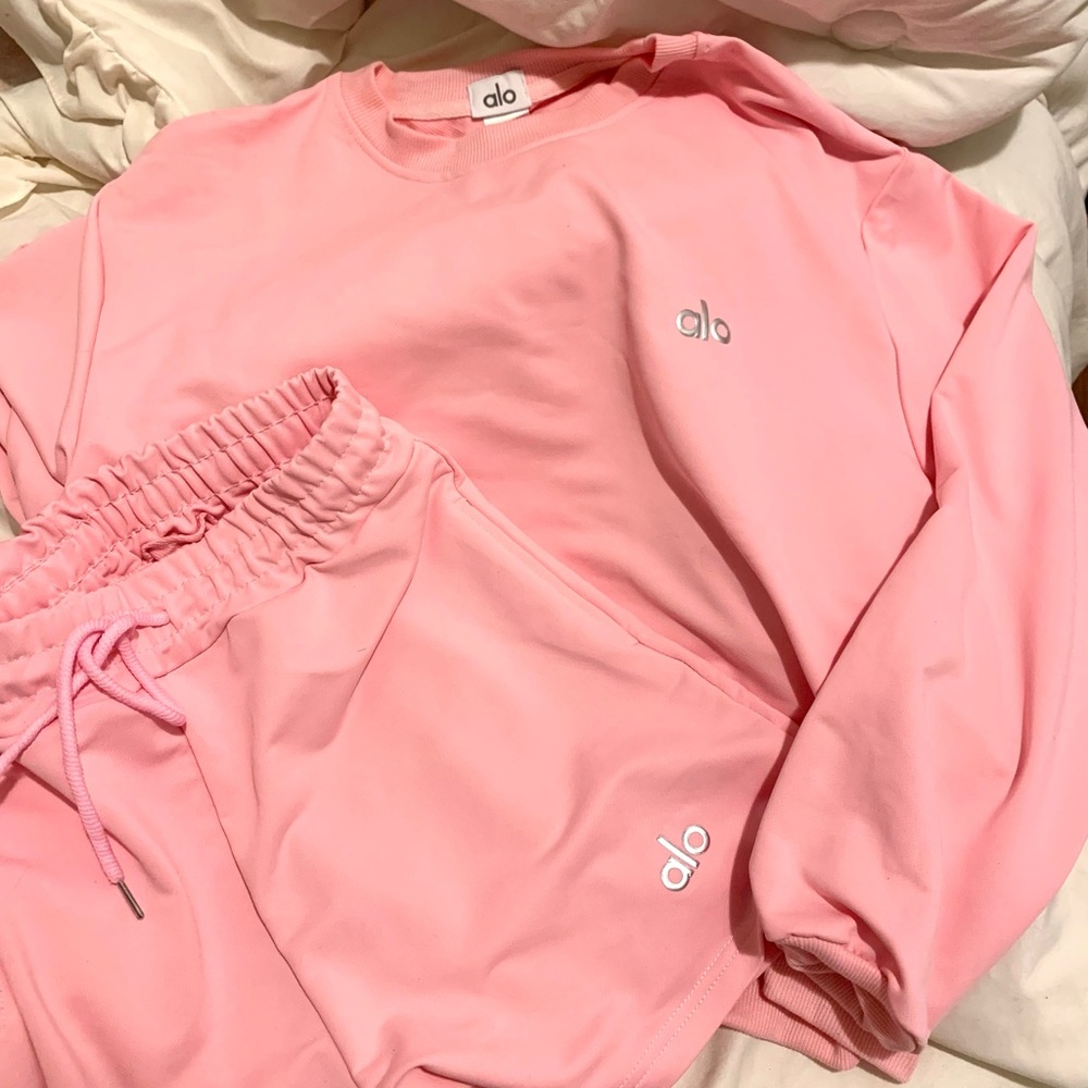 Alo Pink Sweat set